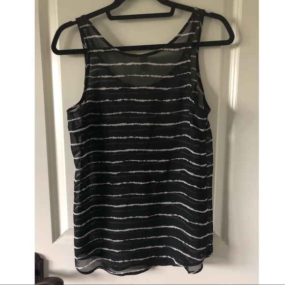 Old Navy Blouse Tank Top - Picture 2 of 3